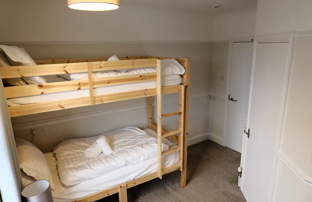 Longstone House Bed & Breakfast-1