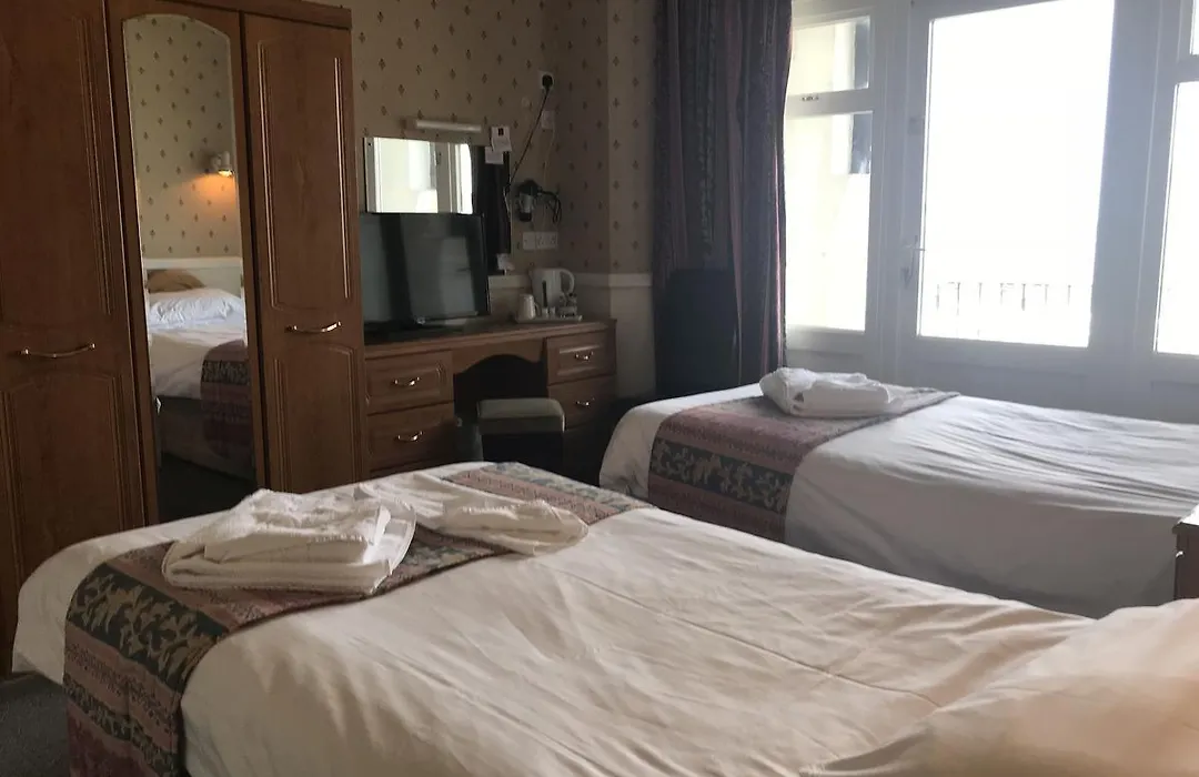 Cliffdene Hotel-1