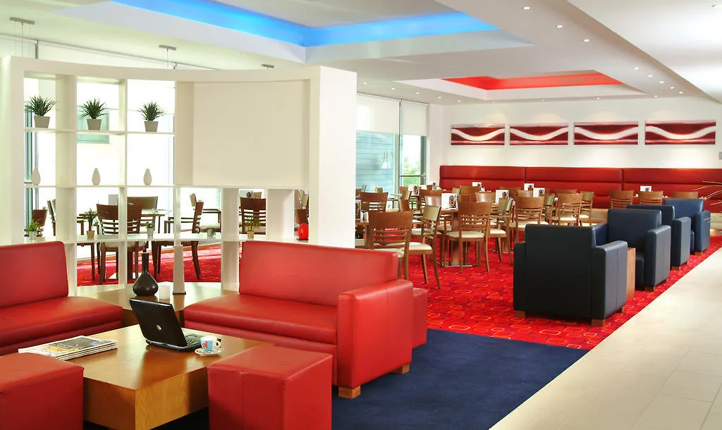 Ramada Encore Milton Keynes-1