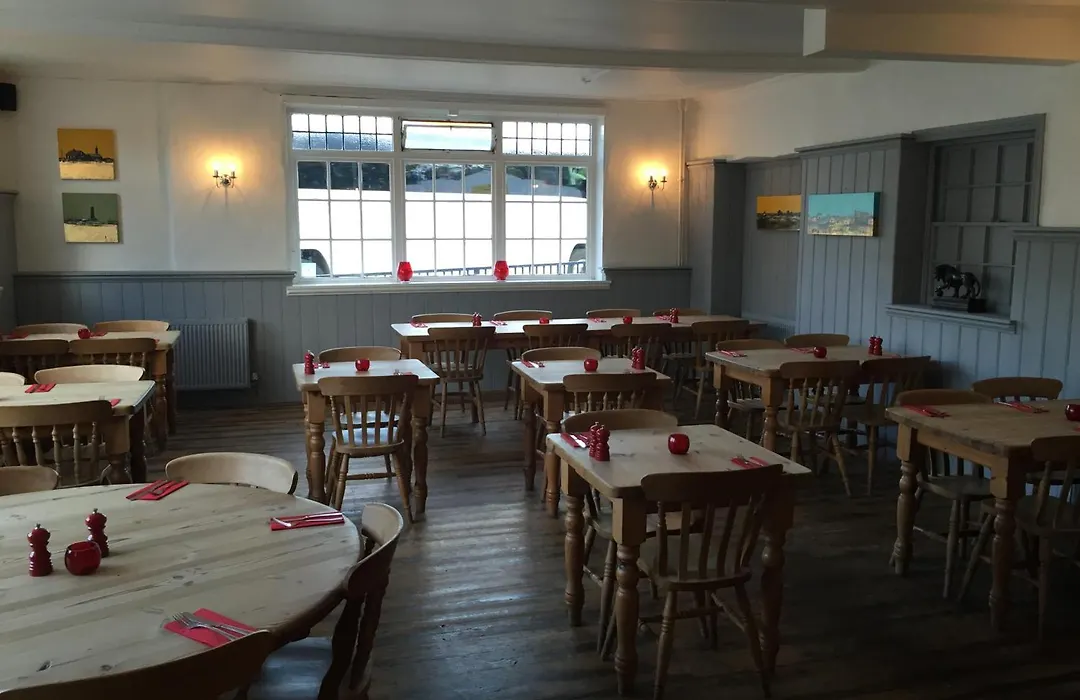 The Red Lion-1