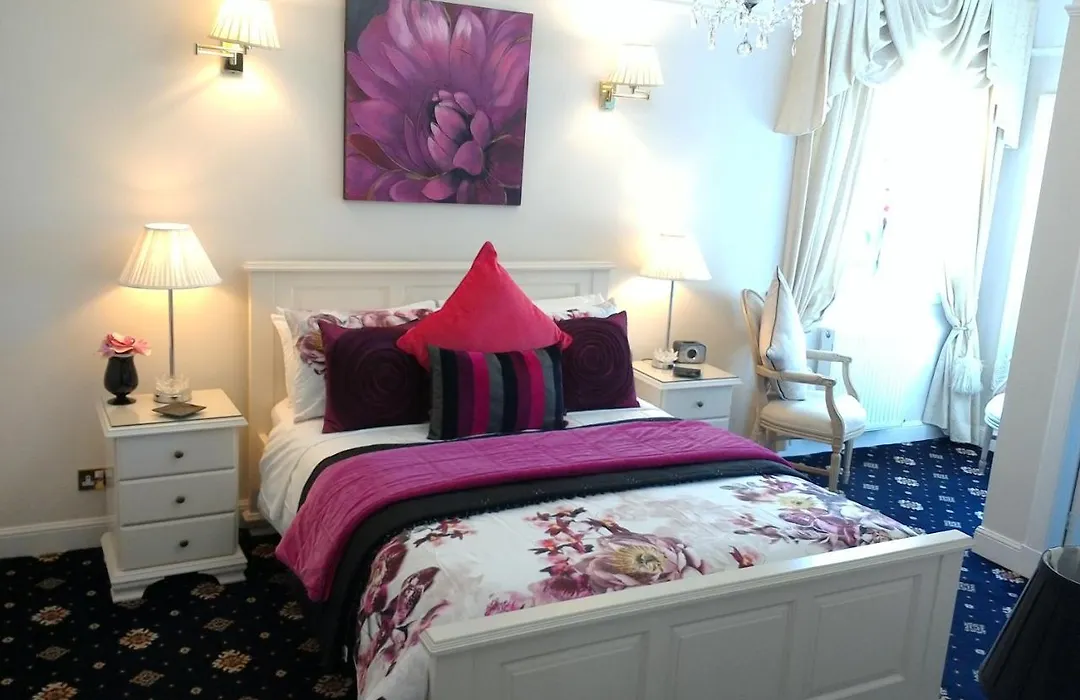 Aaran Lodge Guest House-1