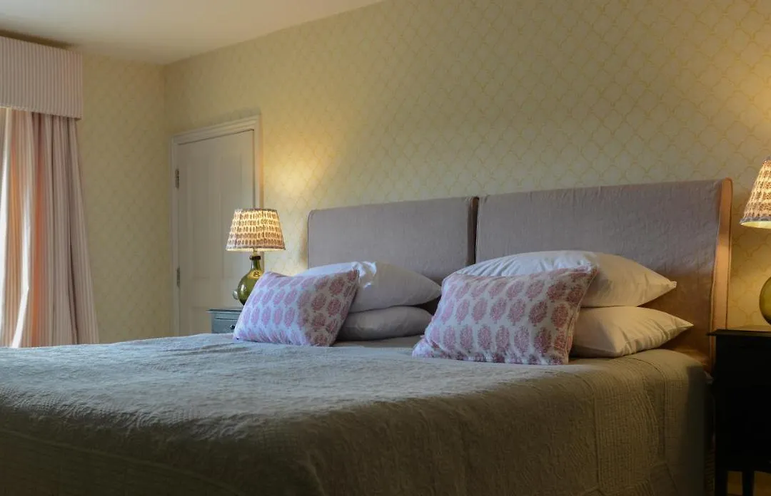 Fritton House Restaurant With Rooms-1