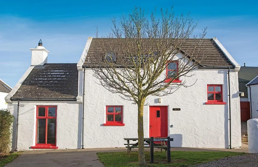 Ballylinney Holiday Cottages-1