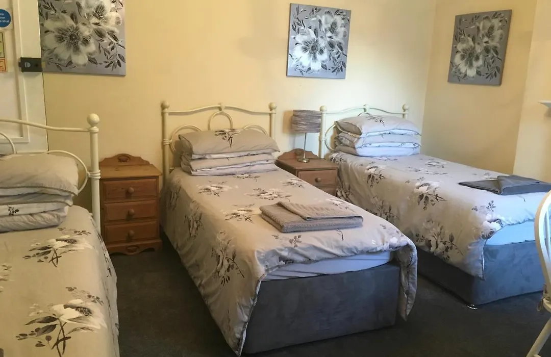 Oak Tree Guest House-1