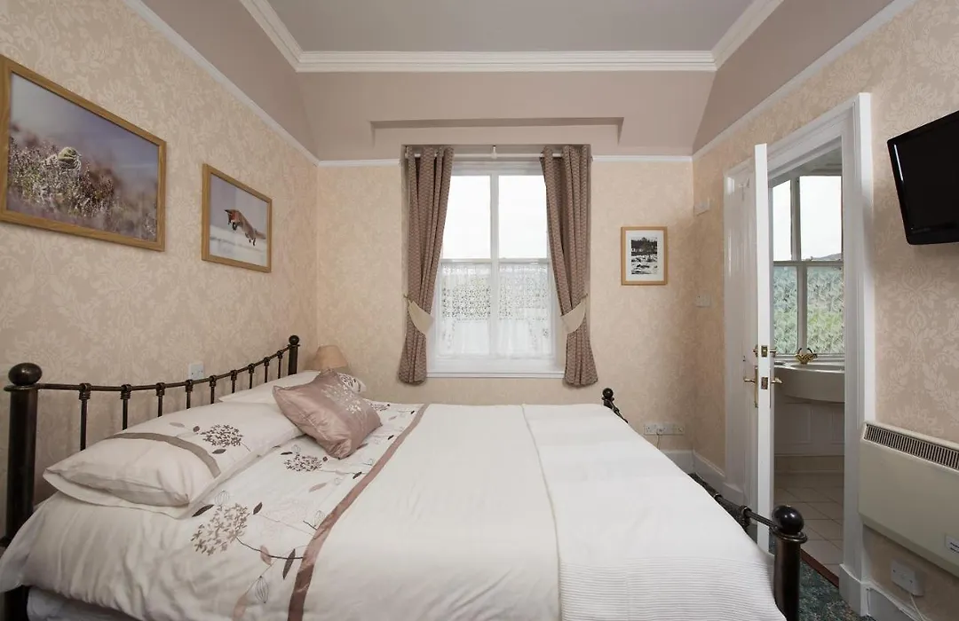 Dall Lodge Country House-1