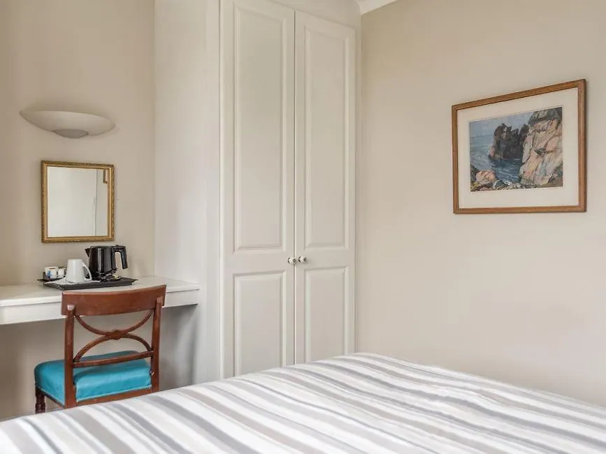 Brook Hotel-1