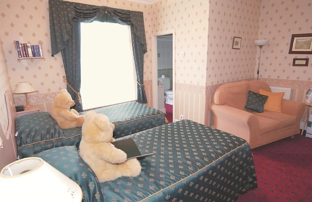 Buckingham'S Hotel-1