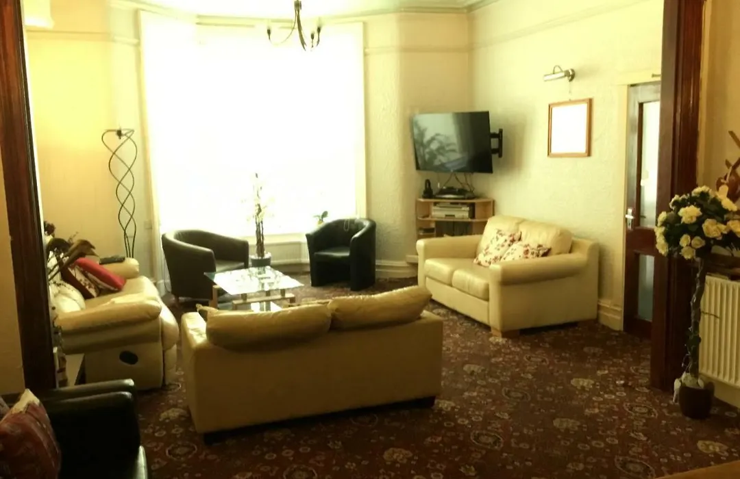 Kirkstall Guest House-1