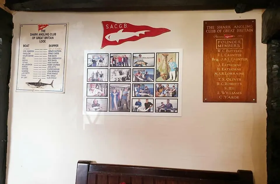 Jolly Sailor Inn - The Oldest Pub In Looe - Family Run And Full Of Charm And Character-1