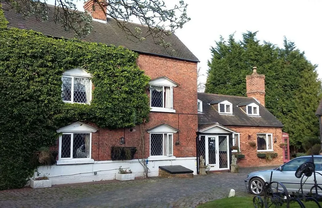 Featherstone Farm Hotel-1