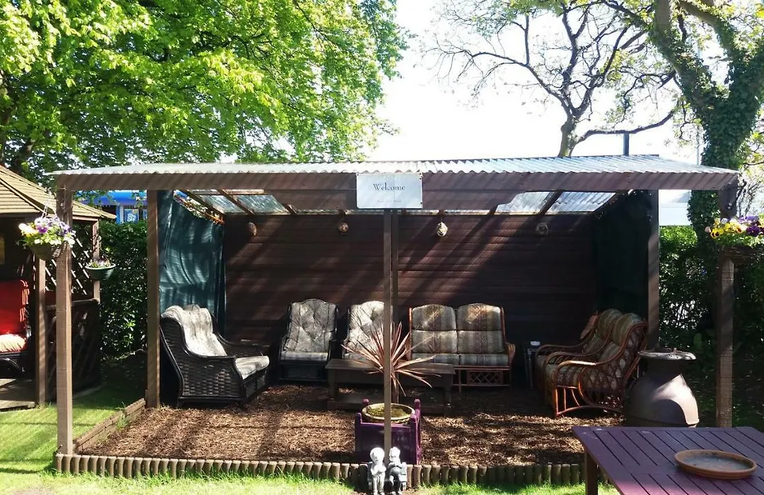 Barrie Guest House-1