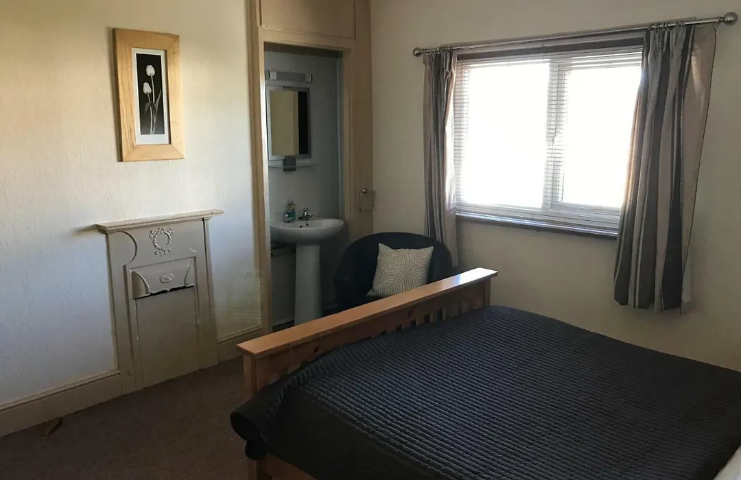Holly Tree Guest House-1