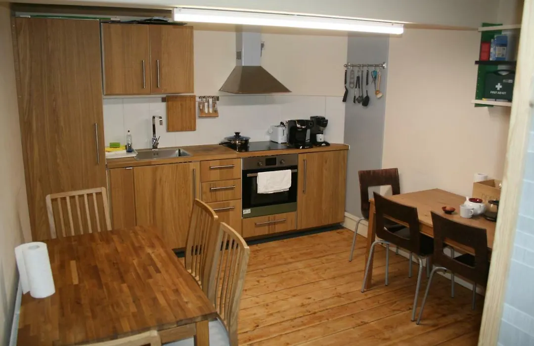 Edinb&B-1