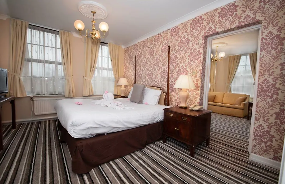 Fownes Hotel-1