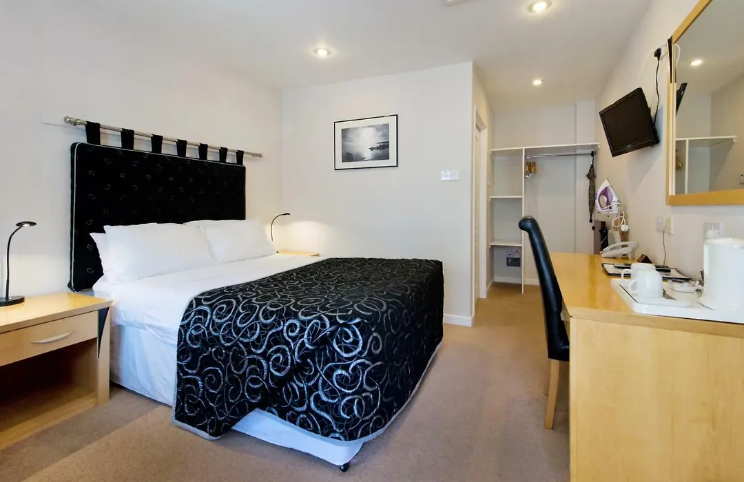 Station Hotel-1