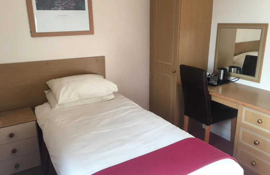 Holly Trees Hotel-1