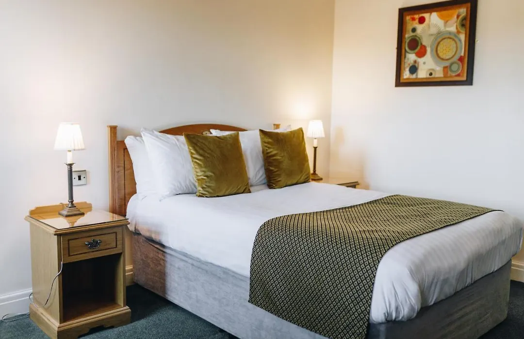 Hunters Lodge Hotel-1