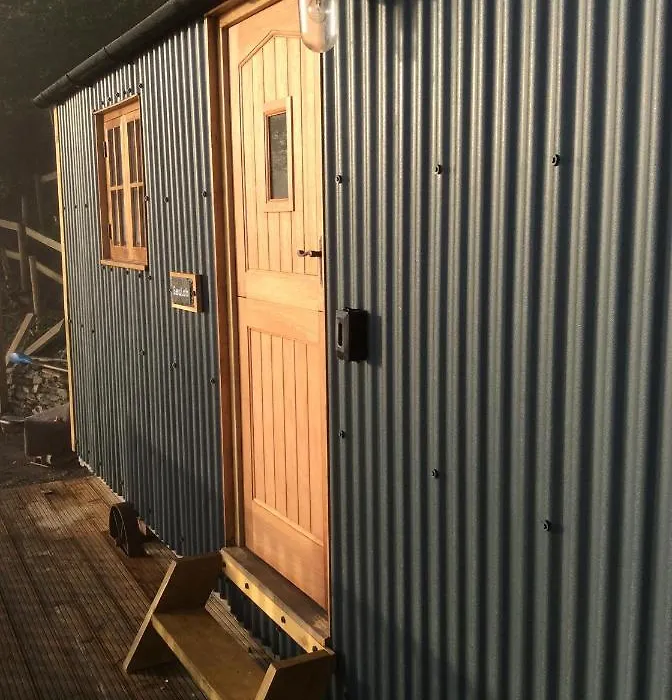 Llangollen Shepherds Huts-1