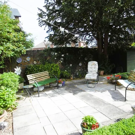Adams House-2