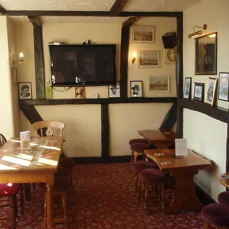 Mucky Duck Inn-3