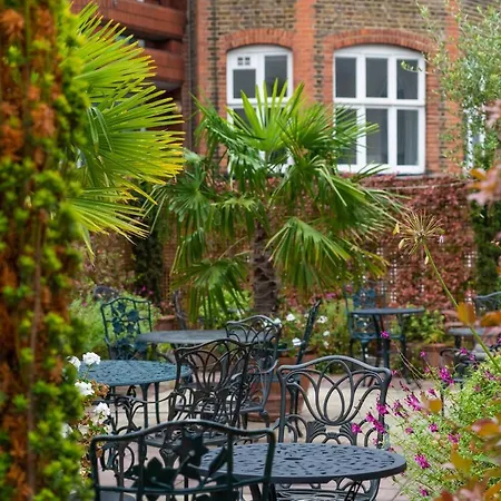 Knightsbridge Roof Garden Rooms-3