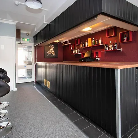 The Rollason Hotel-2
