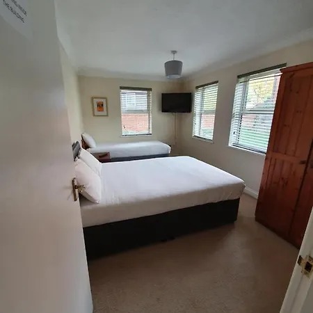 Reading Budget Apartments-2