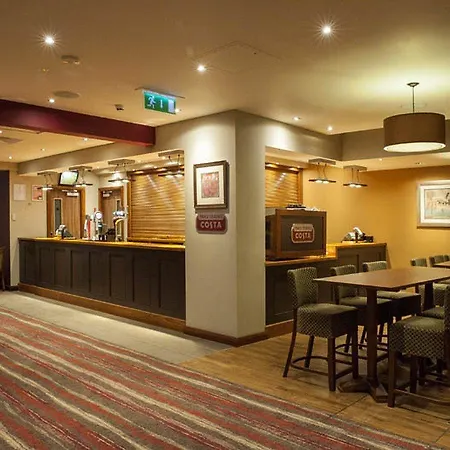 Premier Inn London Bank-3