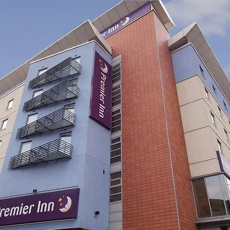 Premier Inn Sheffield City Centre-3