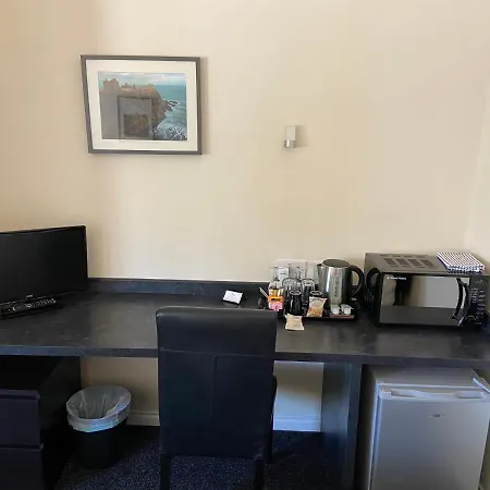 Ivy Cottage-Serviced Accommodation-3