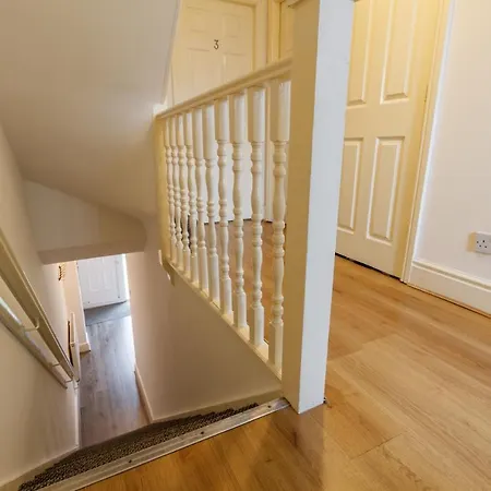 Host Liverpool - Rooms In A Spacious Coliving And Coworking Home With Garden, And Parking Close To Centre-2