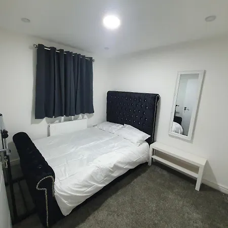 Beautiful Rooms Shaw St And Pine St-2