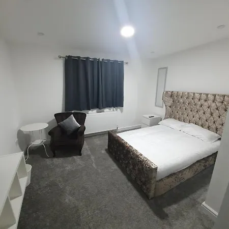 Beautiful Rooms Shaw St And Pine St-3