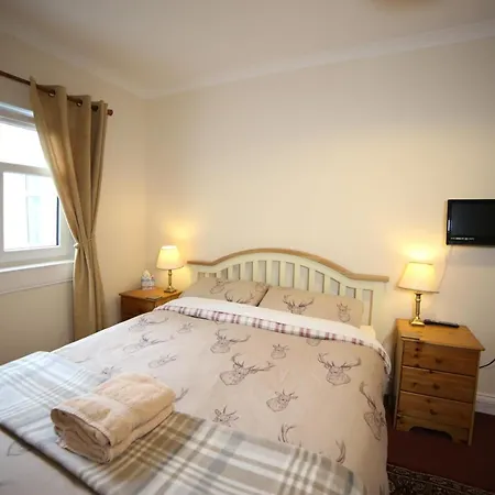 The Glen Bed And Breakfast-2