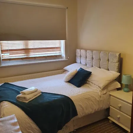 Chaps Guesthouse Southampton-3