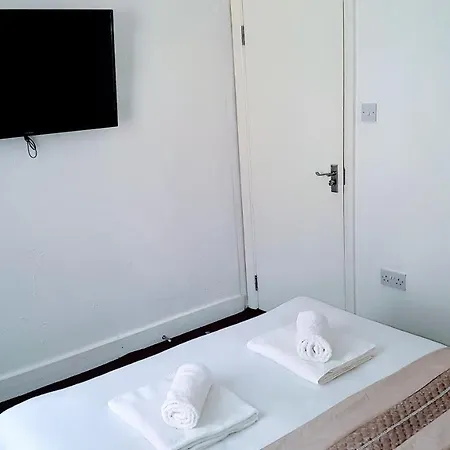 Central Comfort Rooms-3