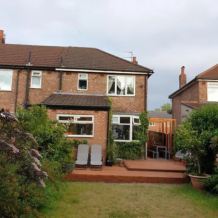 Luxury 5* Home With Secret Garden And Free Parking-3