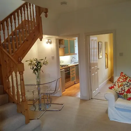 Beautiful Bright Colony Property-3