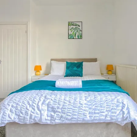 Skelton House - Fast Wi-Fi - Work Stays - Groups-3