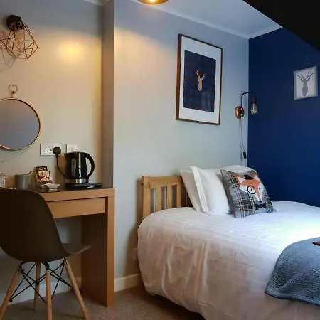 Briarbank Guest House-3