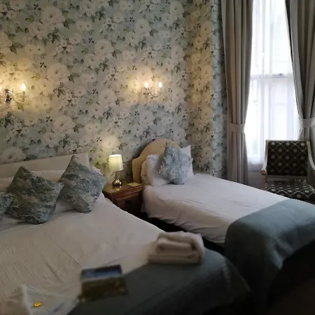 Esplanade Gardens B&B-3