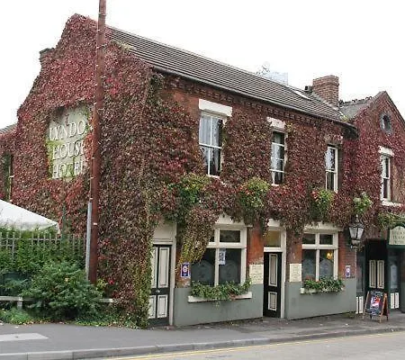 Lyndon House-3