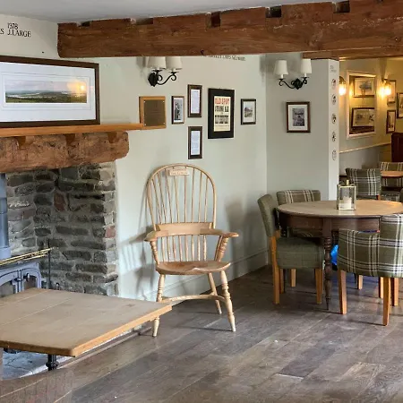 The Red Lion Arlingham-2