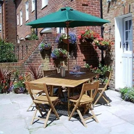 The Quay - Old Town Poole B&B - Great Location - Secure Free Parking-3