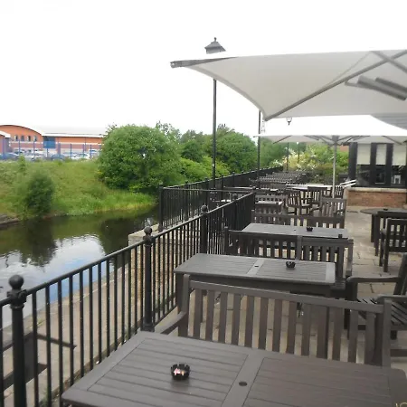 Boat & Horses Inn-3