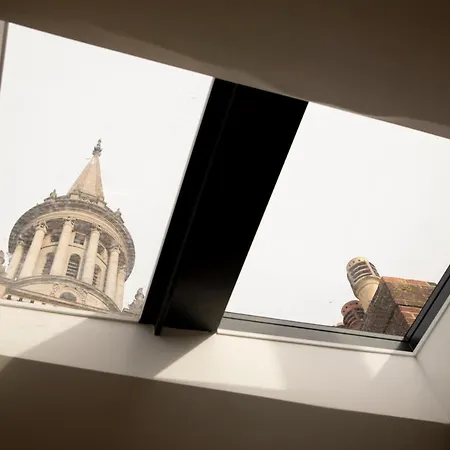 Turl Street Mitre-2
