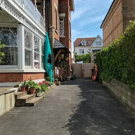 Lincoln House-2