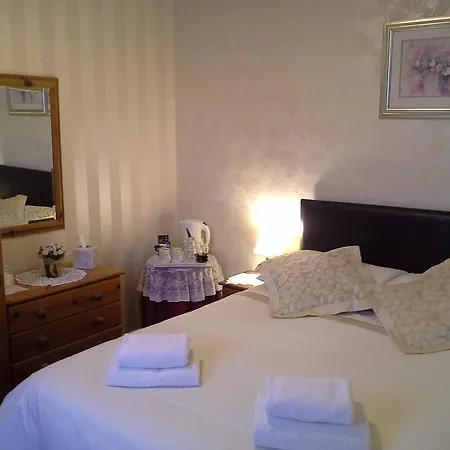 Arbury Lodge Guest House-2