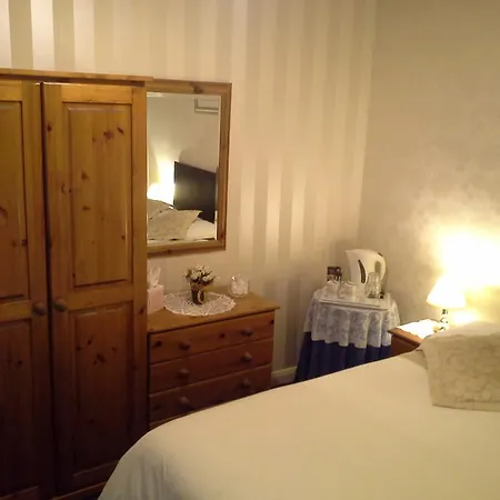 Arbury Lodge Guest House-3