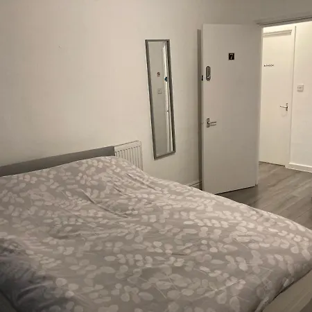 Chosen Rocky Lane Private Rooms-2